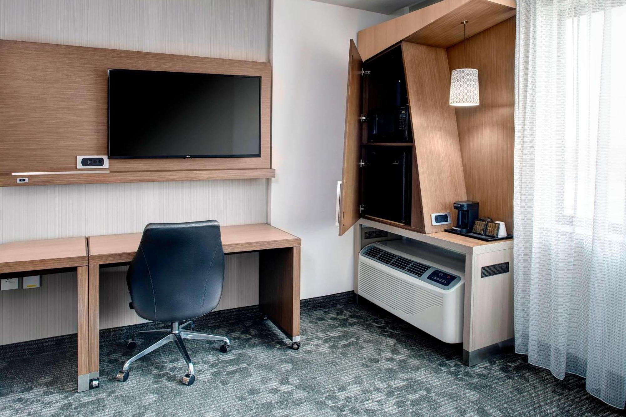 Courtyard By Marriott Nashville מאונט ג'ולייט מראה חיצוני תמונה