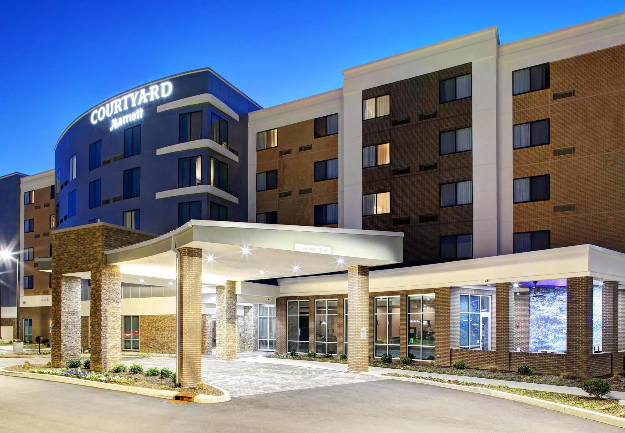 Courtyard By Marriott Nashville מאונט ג'ולייט מראה חיצוני תמונה